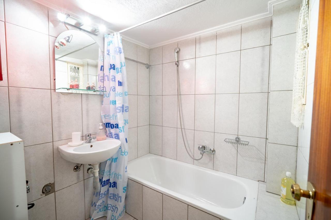 Ampelokipi Metro St. 2 Bedrooms 6 Pers. Apartment Athens Luaran gambar